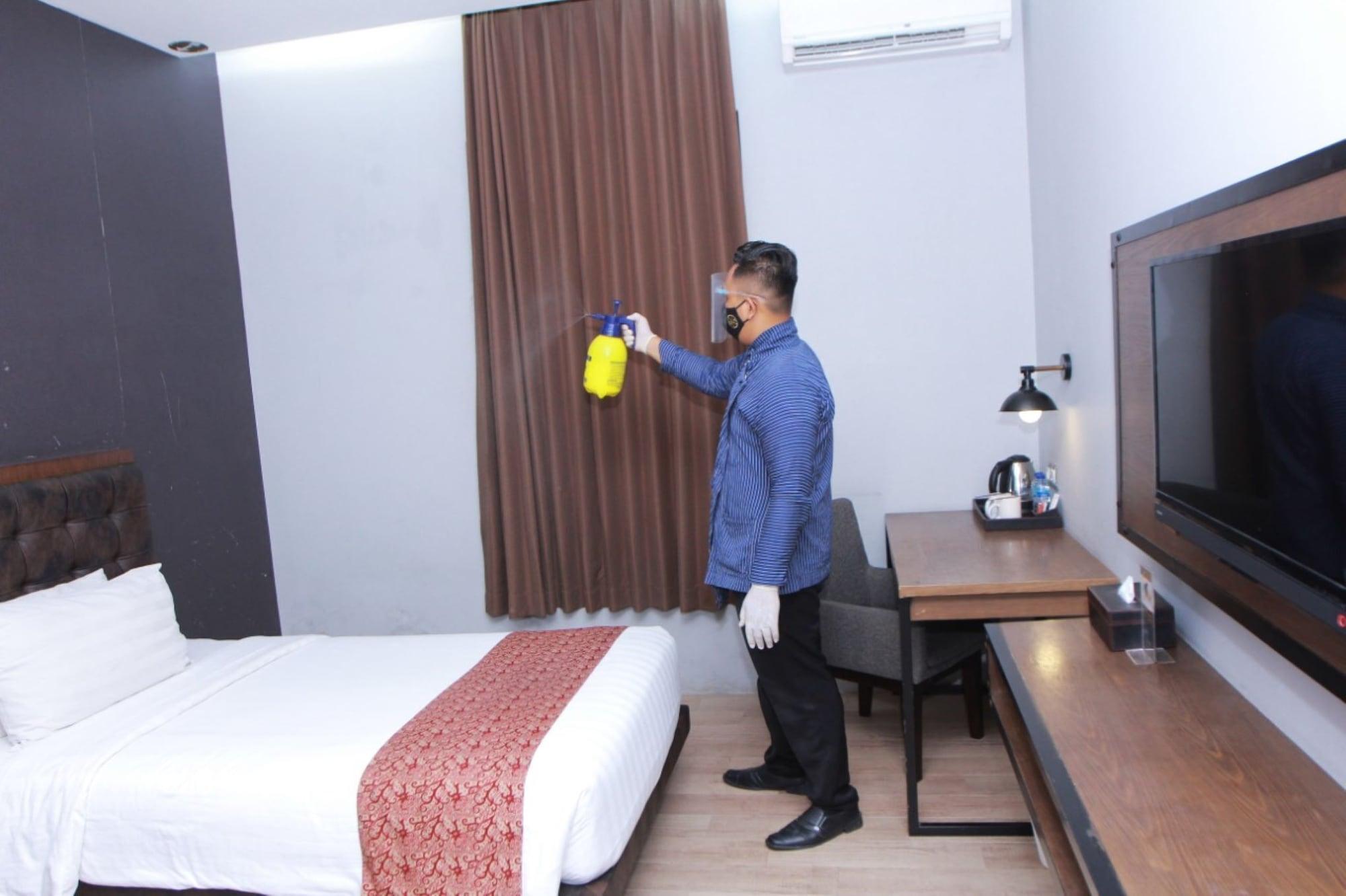 Grand Kangen Hotel Urip Sumoharjo Jogjakarta Buitenkant foto