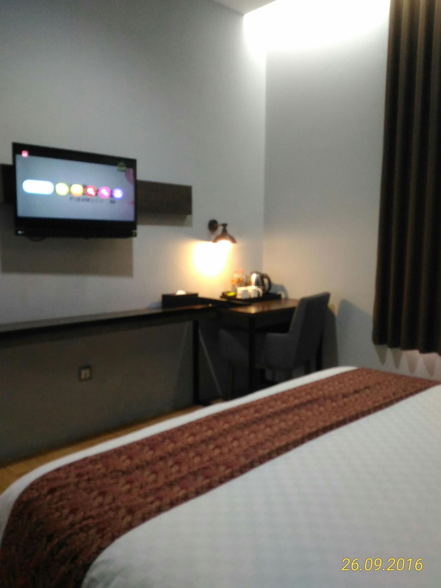 Grand Kangen Hotel Urip Sumoharjo Jogjakarta Buitenkant foto