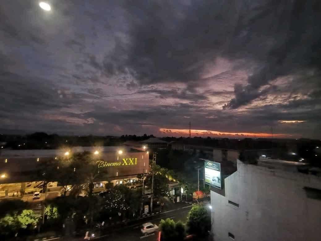 Grand Kangen Hotel Urip Sumoharjo Jogjakarta Buitenkant foto
