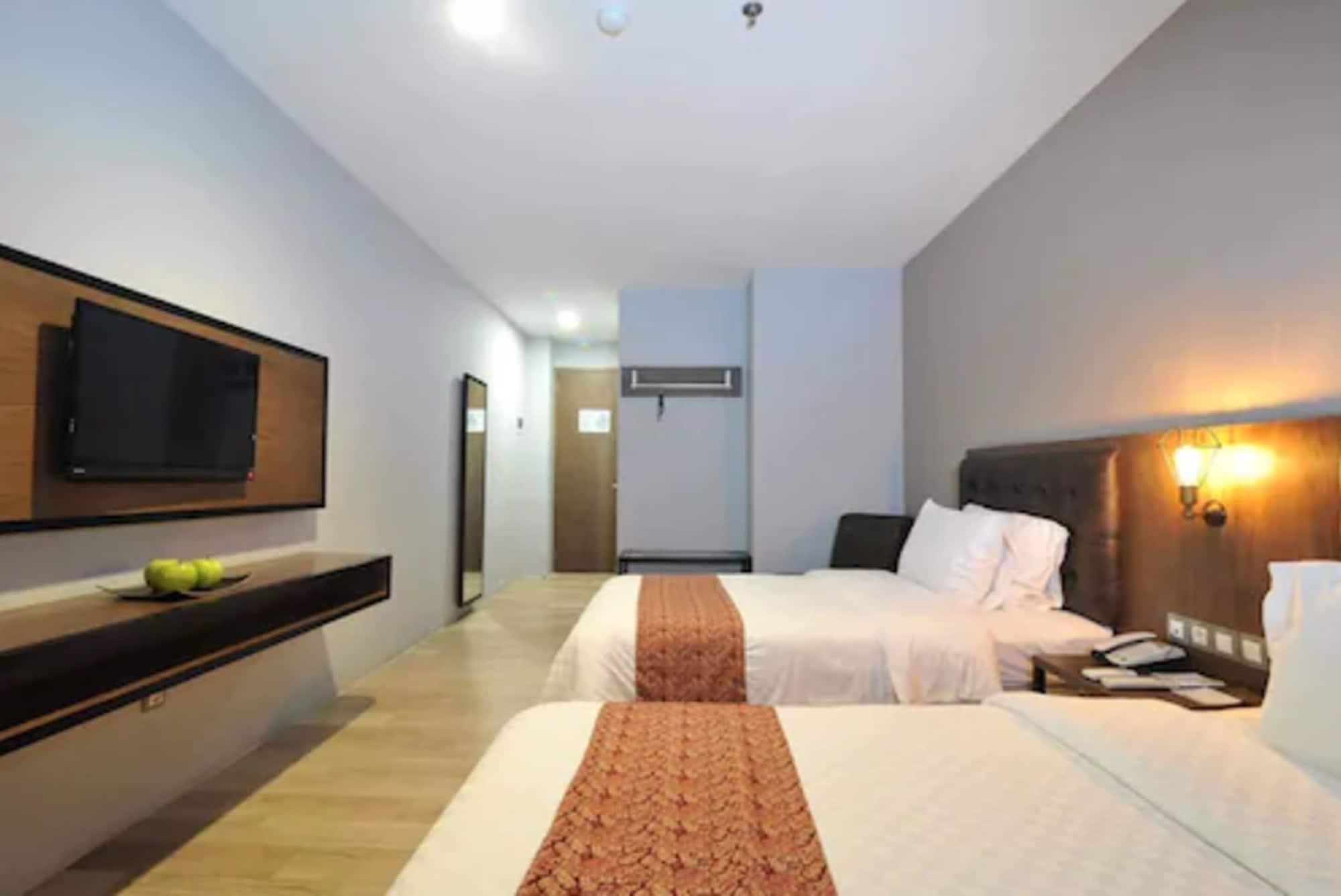 Grand Kangen Hotel Urip Sumoharjo Jogjakarta Buitenkant foto