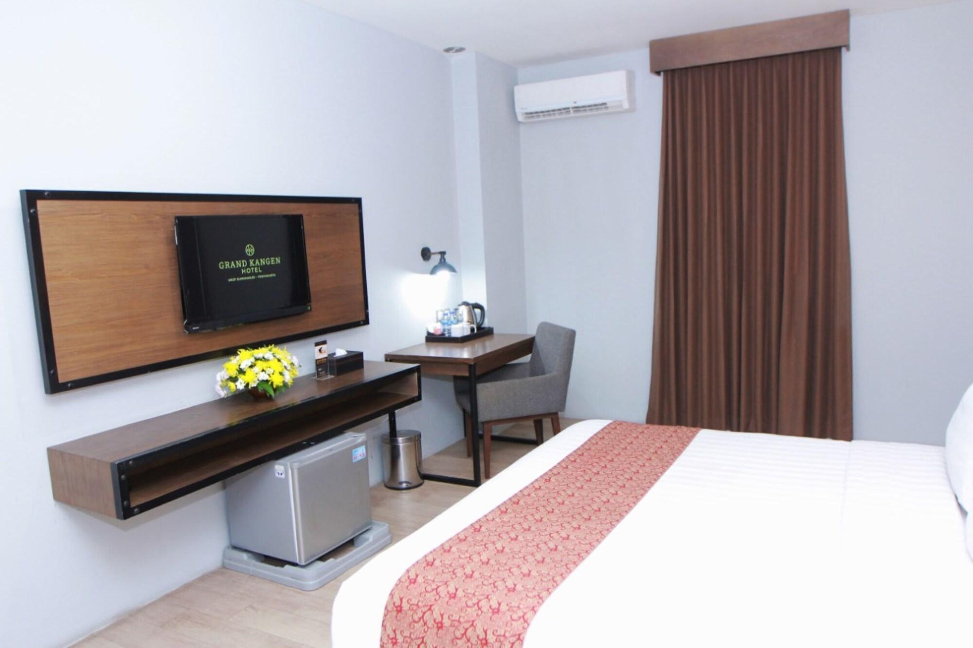 Grand Kangen Hotel Urip Sumoharjo Jogjakarta Buitenkant foto