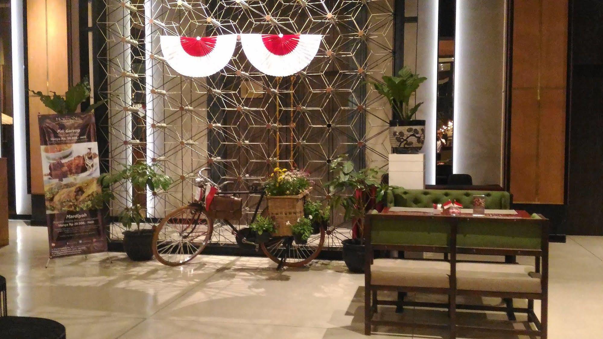 Grand Kangen Hotel Urip Sumoharjo Jogjakarta Buitenkant foto