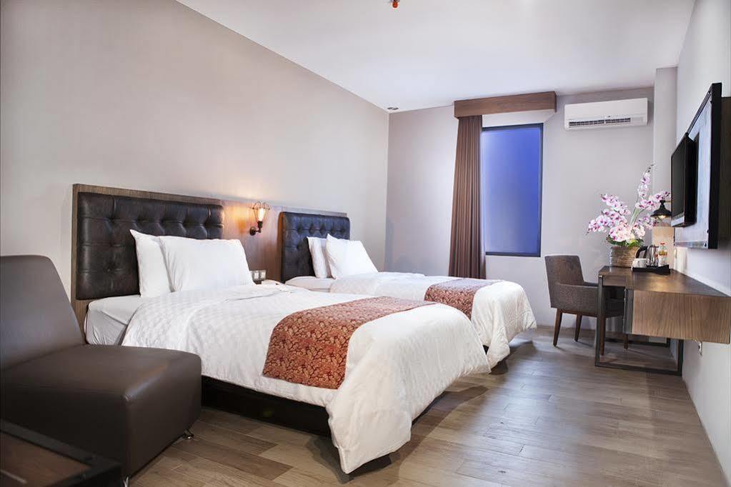 Grand Kangen Hotel Urip Sumoharjo Jogjakarta Buitenkant foto